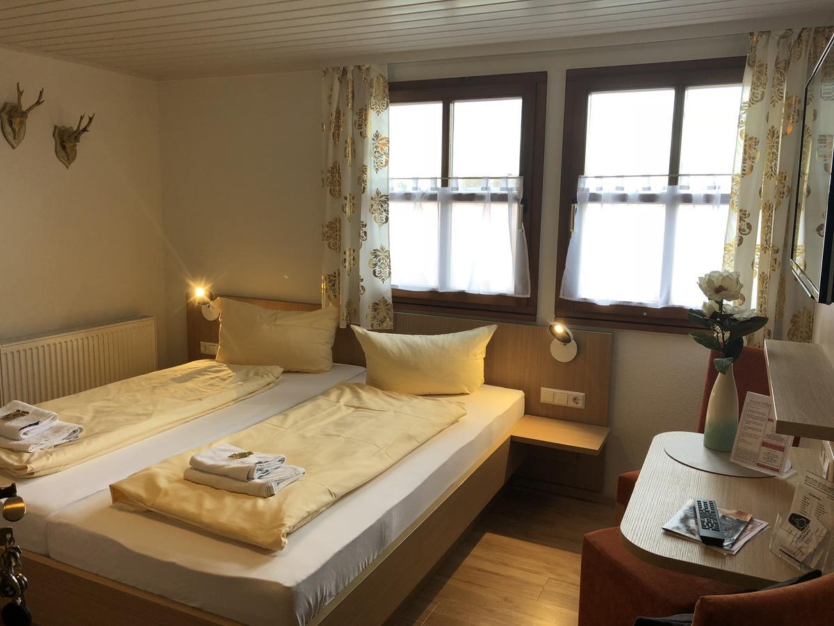 ריינהאוזן Hotel - Restaurant Hirschen - Werneths Landgasthof Beim Europa- Park Rust מראה חיצוני תמונה